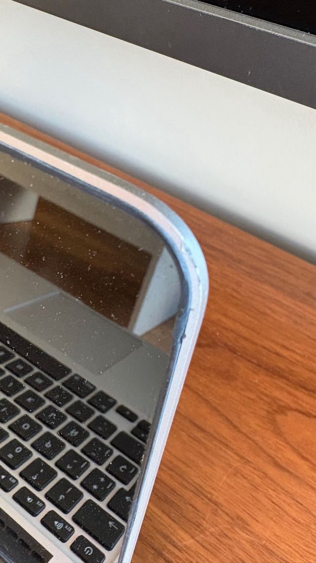 MacBook A1502 i7. 3.1GHz 16GB RAM 256GB SSD