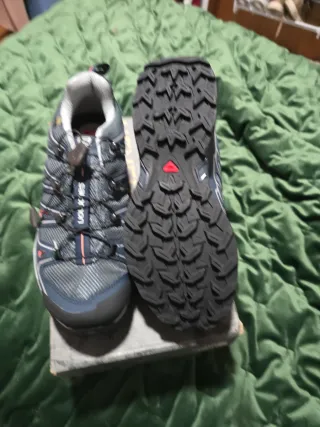 Zapatillas Salomon sin estrenar