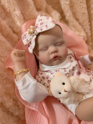 Reborn al cogerla es como una bebe hago envíos