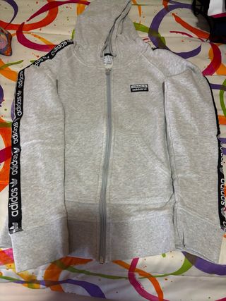 Chaqueta Adidas Gris con Logo