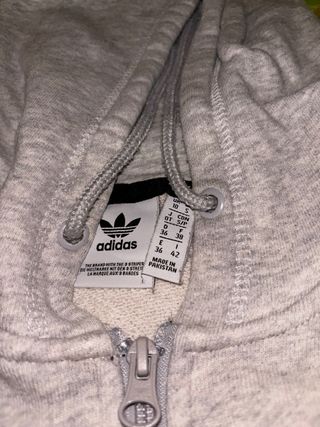 Chaqueta Adidas Gris con Logo