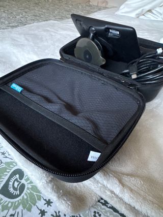 GPS TomTom con funda y cargador