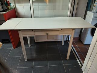 Tavolo da cucina vintage allungabile
