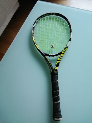 Raqueta de tenis Babolat con funda