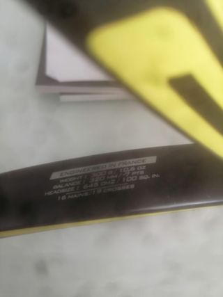 Raqueta de tenis Babolat con funda