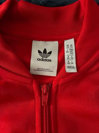 Chaqueta Adidas Roja con Rayas Blancas