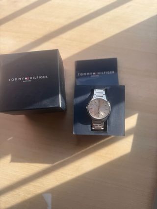 Reloj Tommy Hilfiger Plata y Rosa