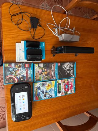 Nintendo Wii U Nera + Set di Giochi