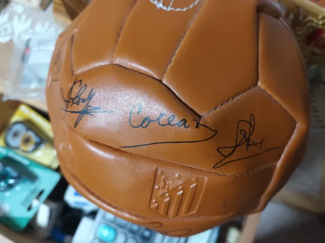 Balón Rugby Atlético de Madrid Firmado