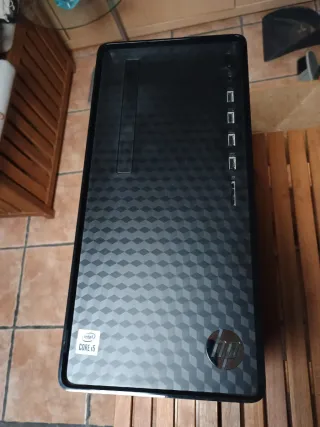 Ordenador de sobremesa HP Negro