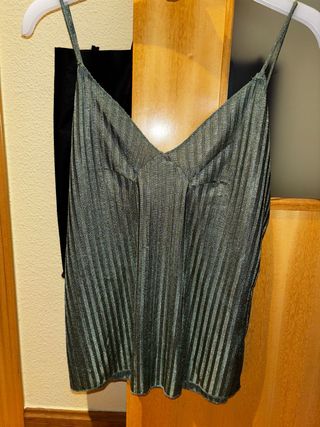 Top verde con tirantes