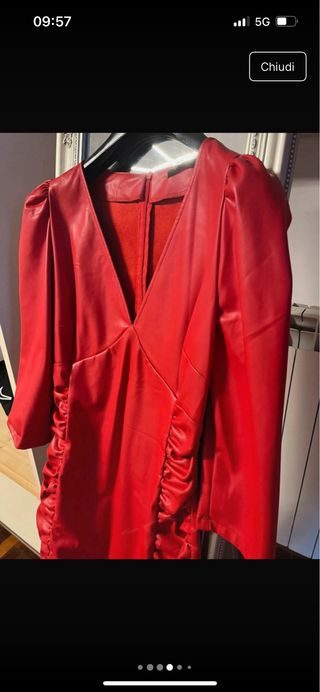 Vestito rosso in pelle
