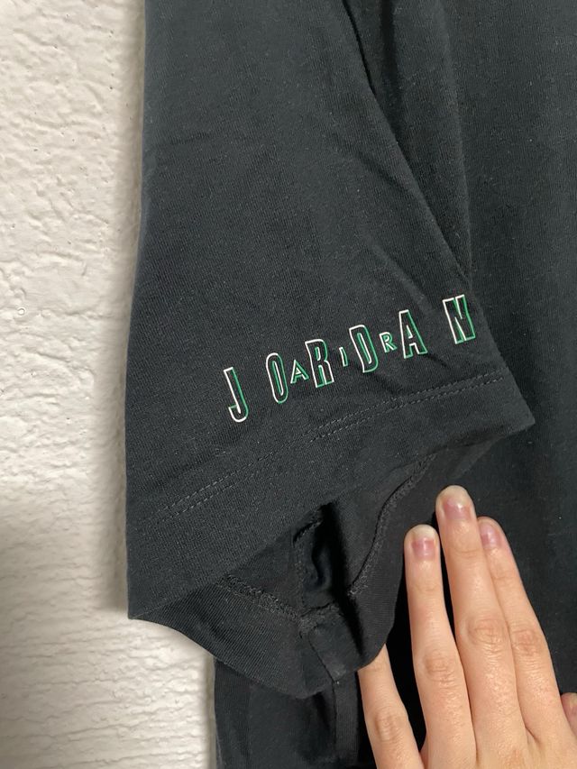 Camiseta Jordan Negra Logo Jumpman Verde