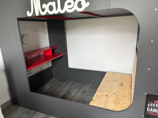 Cama alta 5000 con puesto gamer