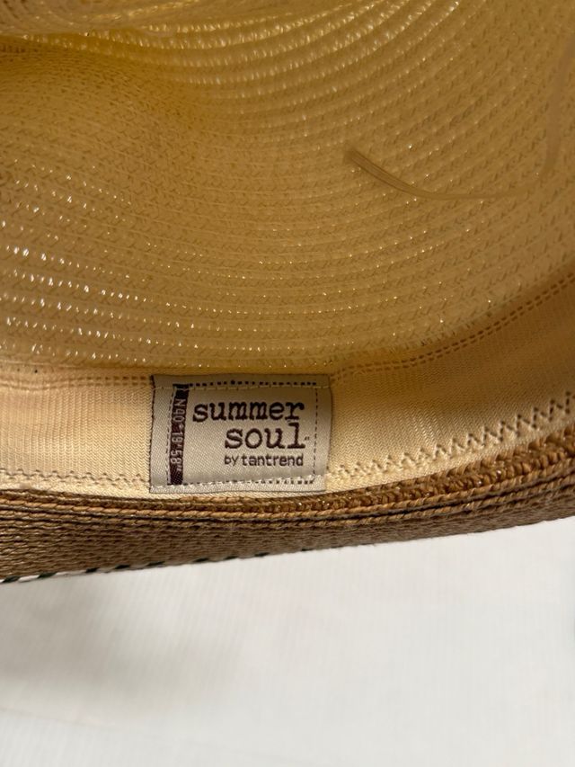 Sombrero de paja con diseño étnico