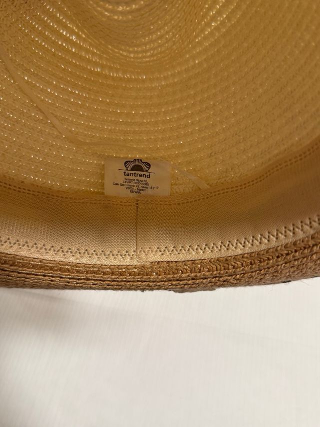 Sombrero de paja con diseño étnico
