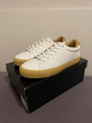 Zapatillas Guess Julia Talla 37