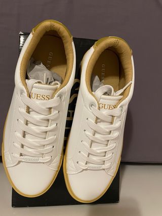 Zapatillas Guess Julia Talla 37