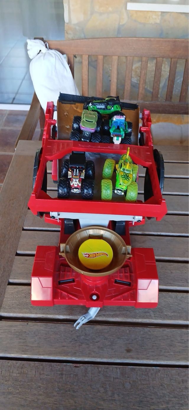 Hot Wheels Monster Trucks