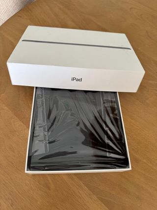 iPad 8ª Gen 128GB Wi-Fi + Cellular Gris Espacial
