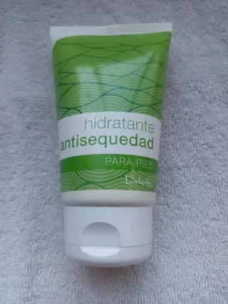 Crema hidratante antisequedad Deliplus para pies