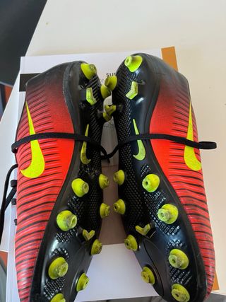 Botas de fútbol Nike niño T. 37.5