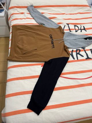 Sudadera Carhartt tricolor