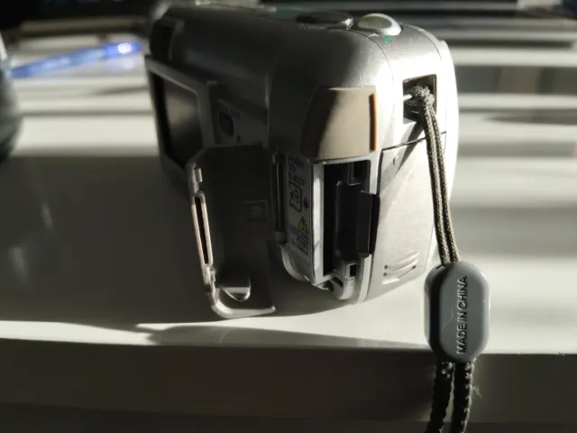 Cámara Olympus C-350 Zoom Plata