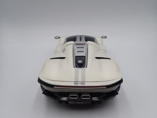1/18 Ferrari Daytona SP3 de 2022 Blanco - BBurago
