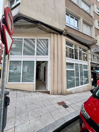 Local comercial en venta en Cuatro Caminos en Santander