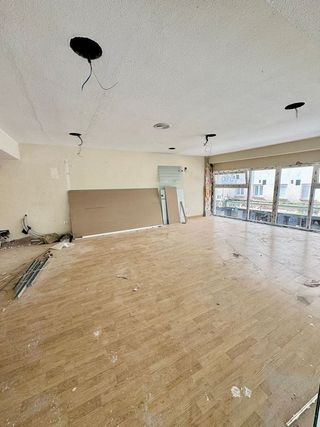 Local comercial en venta en Cuatro Caminos en Santander