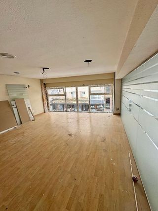 Local comercial en venta en Cuatro Caminos en Santander