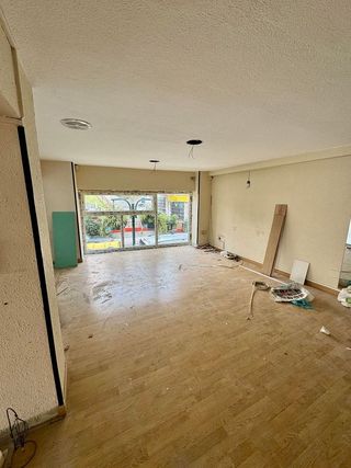 Local comercial en venta en Cuatro Caminos en Santander