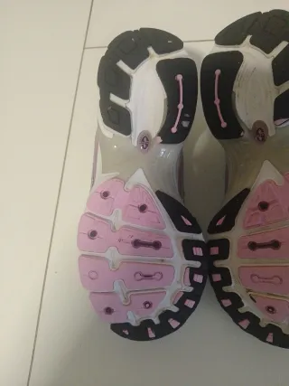 New Balance 740 Mujer Rosa y Plata