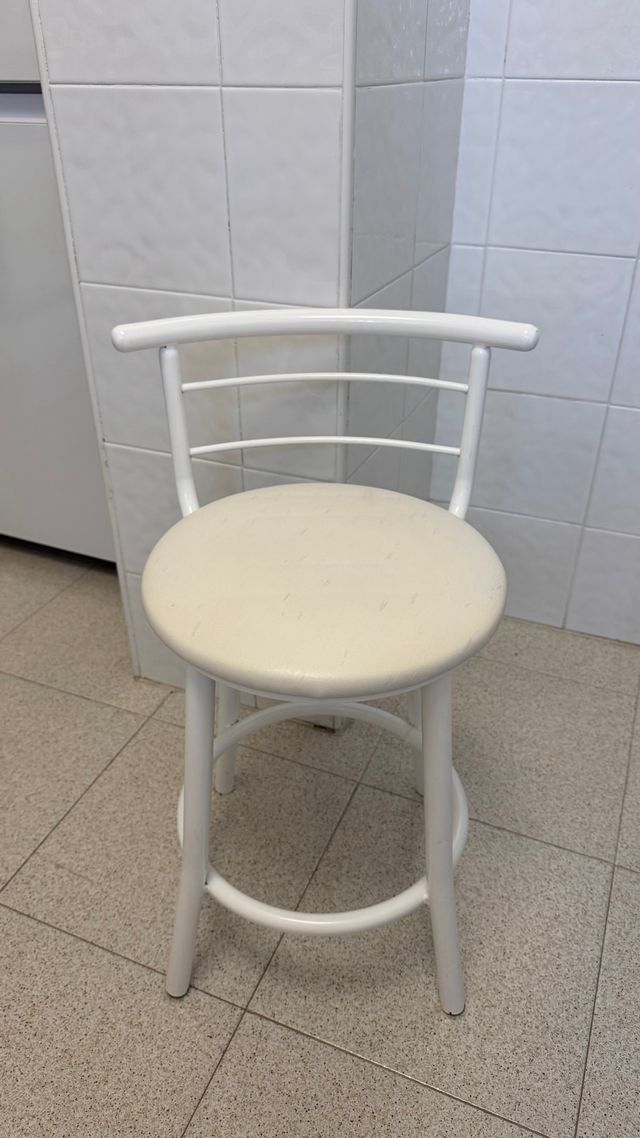 Silla de cocina blanca