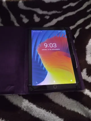 Tablet Android 10 con funda