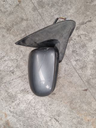 Retrovisor Derecho Nissan Almera N16