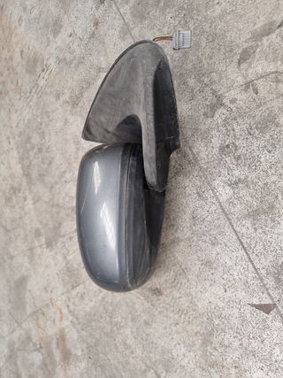 Retrovisor Derecho Nissan Almera N16