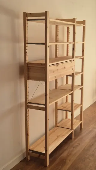 Scaffale IKEA IVAR con cassetto