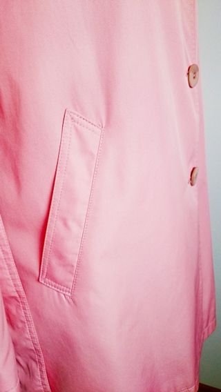Gabardina trench rosa