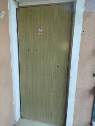 Puerta antiocupas. Precio negociable