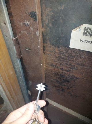 Puerta antiocupas. Precio negociable