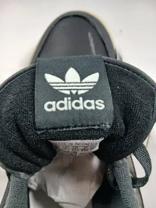 Adidas NY 90 Nobuk Negras Talla 45 1/3 NUEVAS