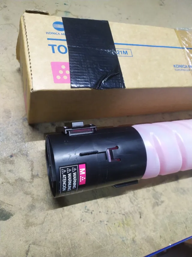 Tóner Konica Minolta A33K Magenta