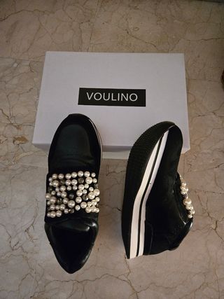 Zapatos Voulino Negros con Perlas