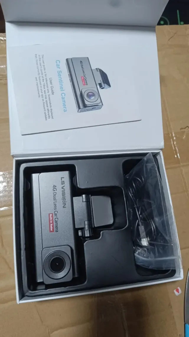 Cámara Coche UCOCARE 4G LTE + SD 64GB