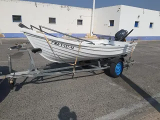 Barco 3,5m + Yamaha 4T 4CV + Remolque + sonda.