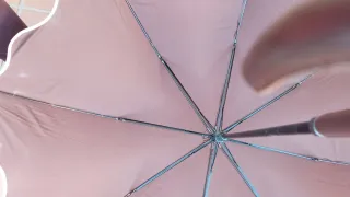 Paraguas grande marrón