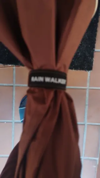 Paraguas grande marrón