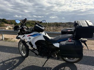 BMW F 650 GS - Moto de Aventura.      73940 km